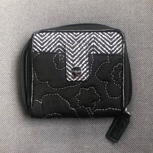 Thirty-one essentials zip wallet